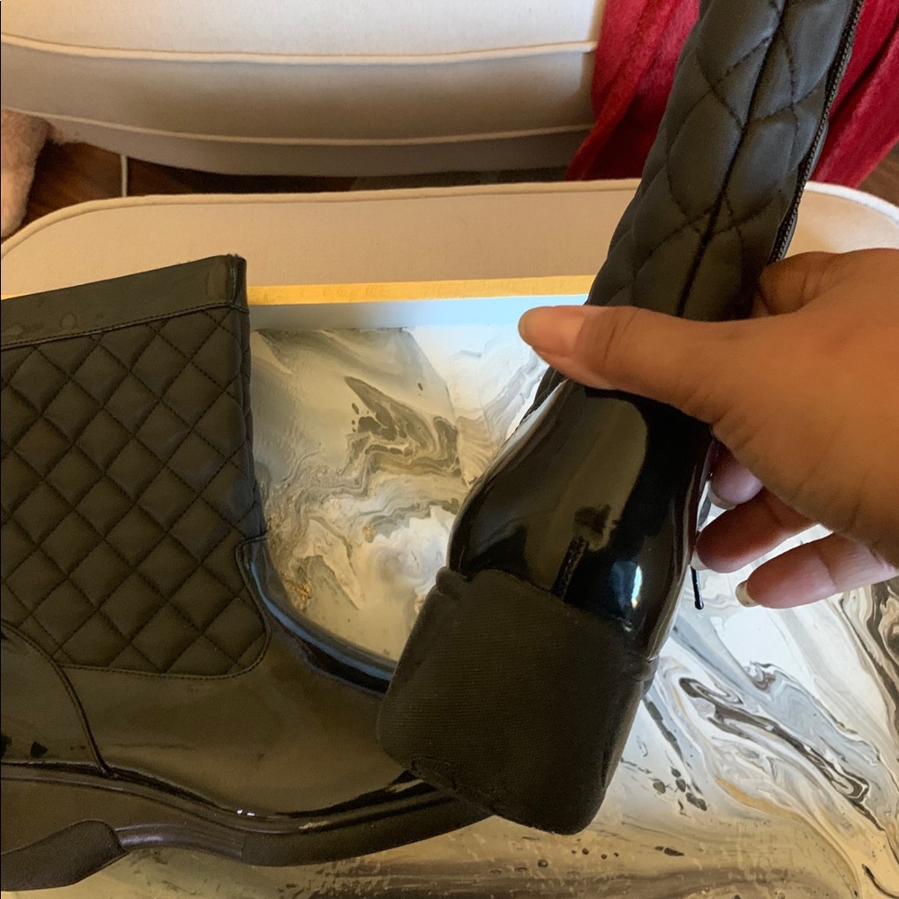 Boots - Picture 7 of 9